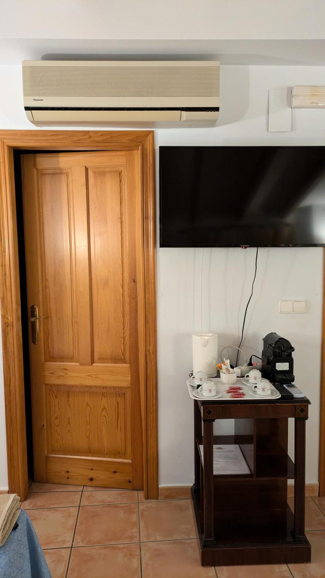 Casa Rosa Homestay Alcalali